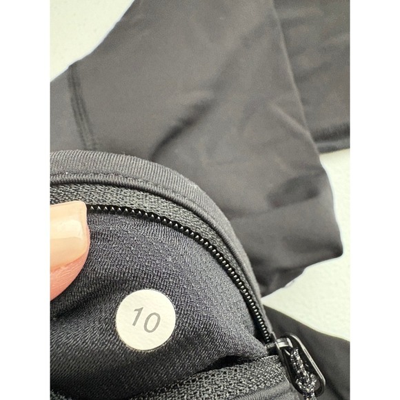Lululemon Athletica Crop Leggings Athletic Workout Running Black Size 10 - Picture 3 of 6